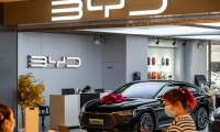 联合航空盘后涨超5%